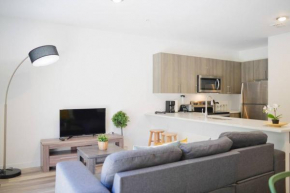 Awesome Townhouse 15 minutes from the Beach